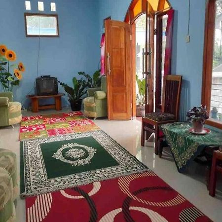 Express O 91370 Rumah Pemandangan Semeru Asli Lumajang エクステリア 写真